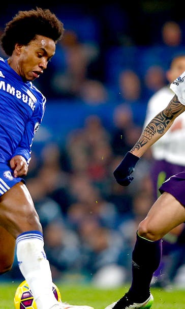 Chelsea earn late win against Everton thanks to Willian's heroics